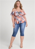 Venus Plus Size Capri Jeans in Medium Wash Venus Plus Size Capri Jeans in Medium Wash